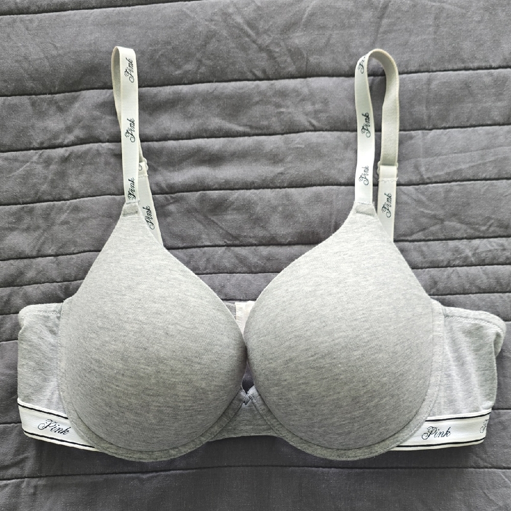 PINK Victoria's Secret Gray T-Shirt Bra with Molded Cups